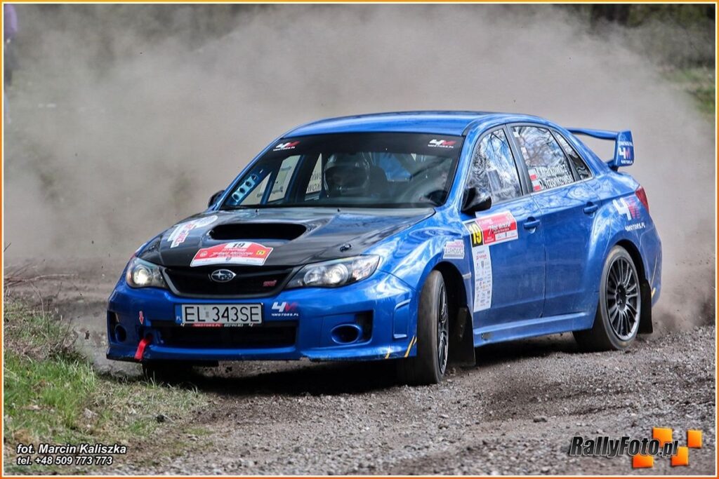Subaru Impreza WRX STI – jazda po szutrze podczas treningu z Marcinem Markowiczem