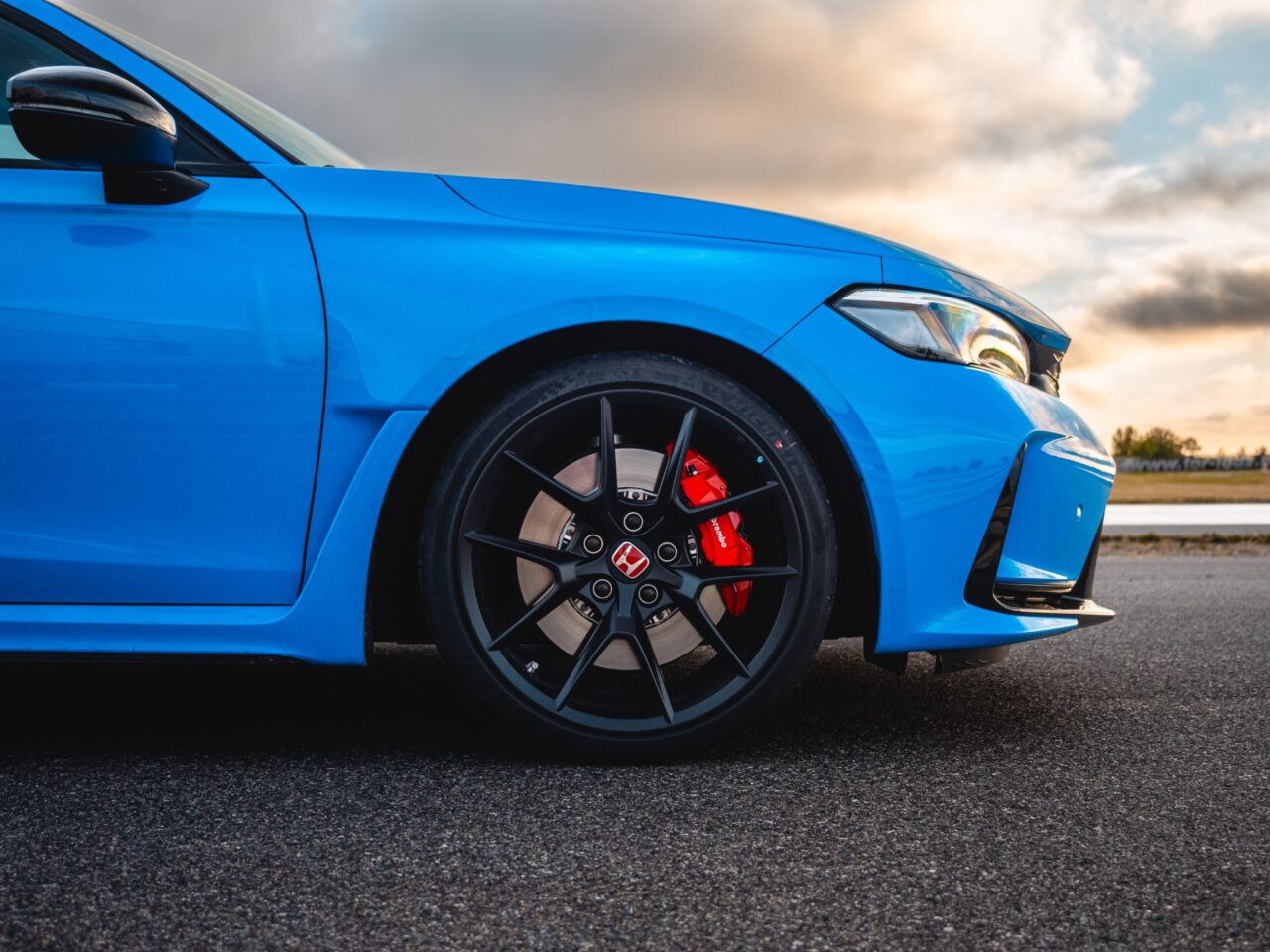 Hamulce Brembo w Honda Civic Type R – maksymalna skuteczność na torze