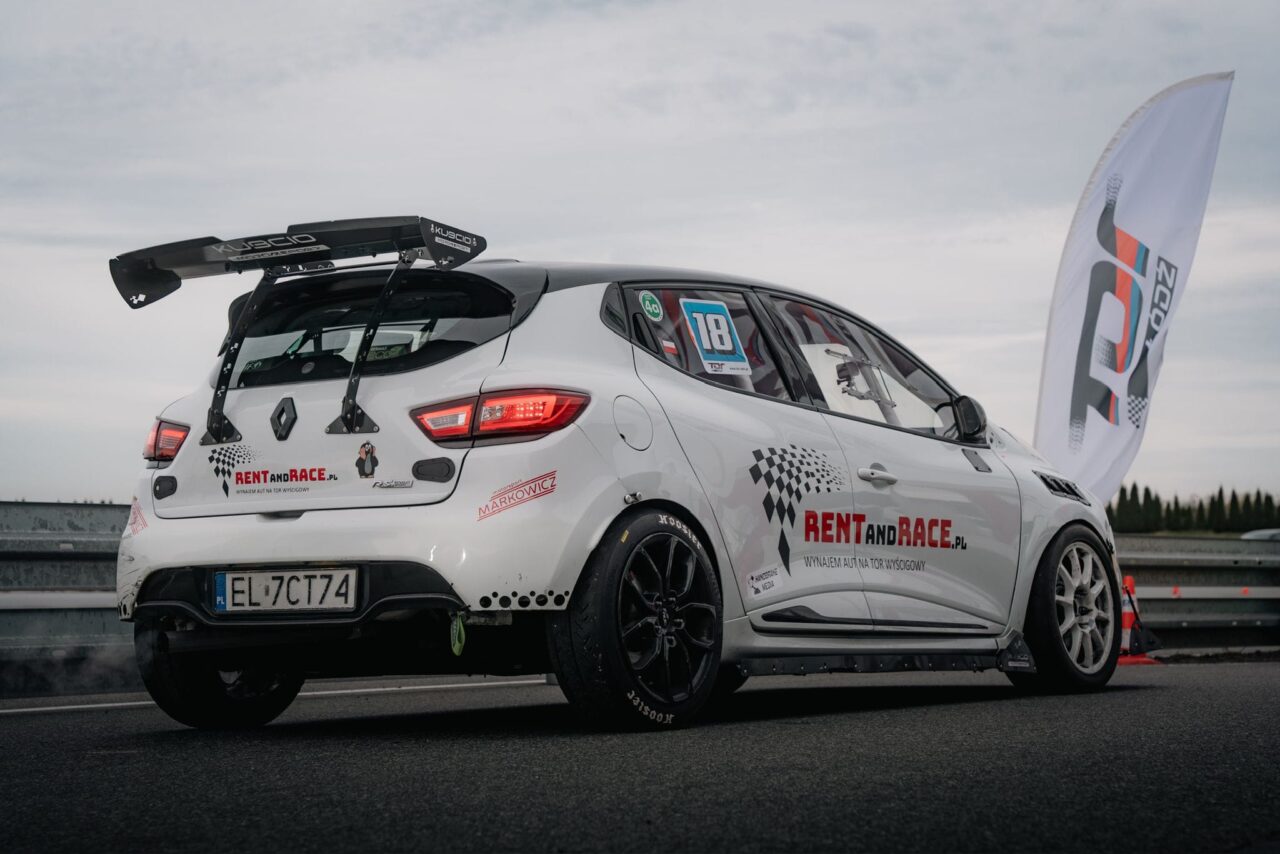Renault Clio RS – szkolenie na torze, jazda na limicie